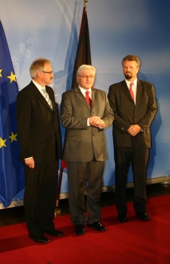 Vereidigung Staatsminister Erler und Staatsminister Gloser durch Bundesaußenminister Steinmeier